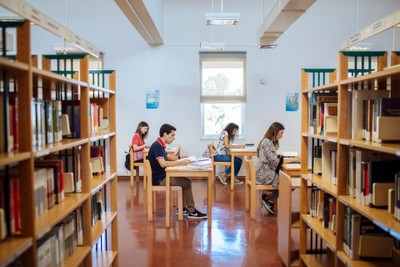 Estudantes_IPS_biblioteca.jpg